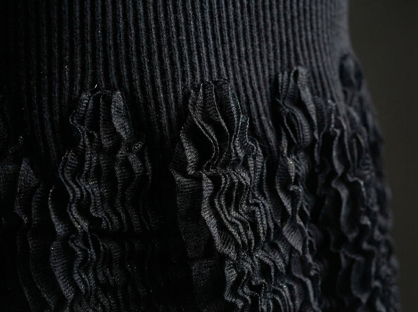 AlaÏa Libellule Wool & Lurex Ruffle Top