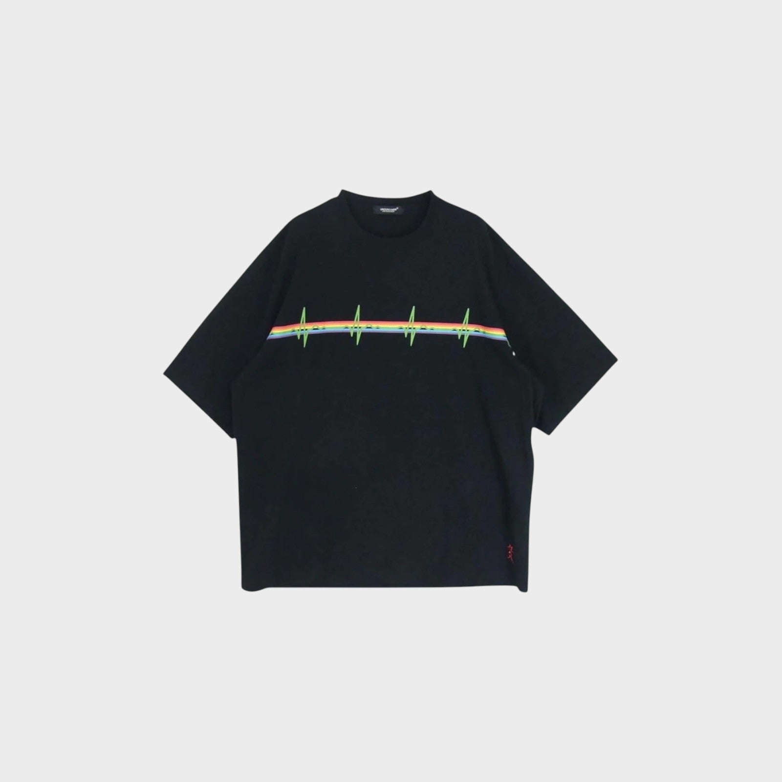 Tasoni black cotton oversized t-shirt with crew neck, short sleeves, and a rainbow heartbeat print.