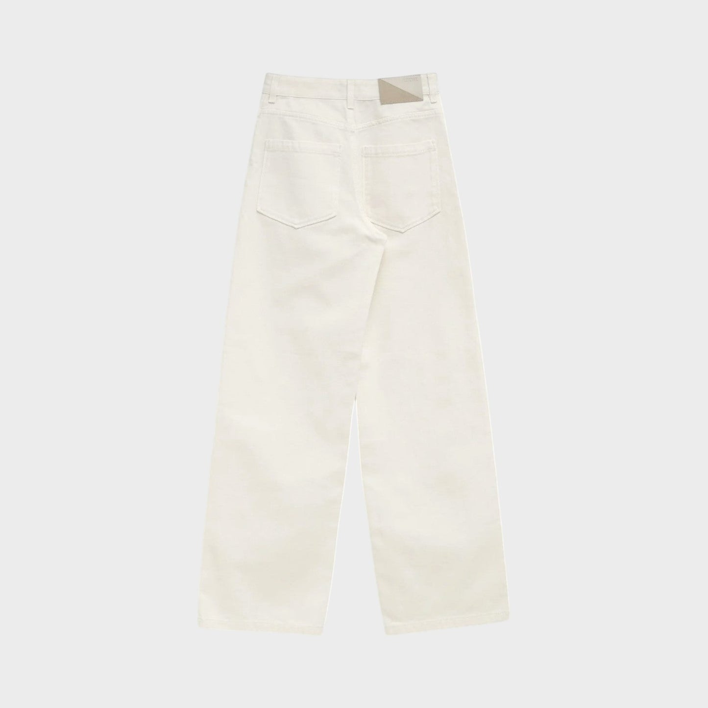 Tasoni Loewe white cotton mid-waist baggy jeans, back view showing pockets and leather brand patch.