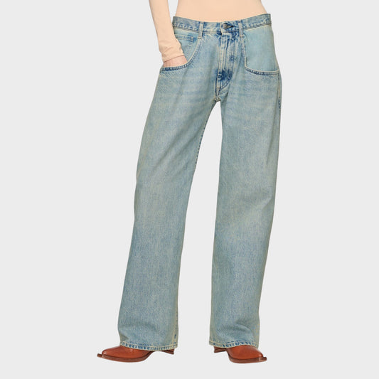 Tasoni Maison Margiela ice blue straight leg denim jeans with 5 pockets and a relaxed fit.