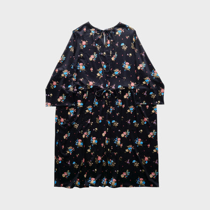 Tasoni Marie Adam-Leenaerdt black & white floral print long sleeve crew neck dress with tie waist