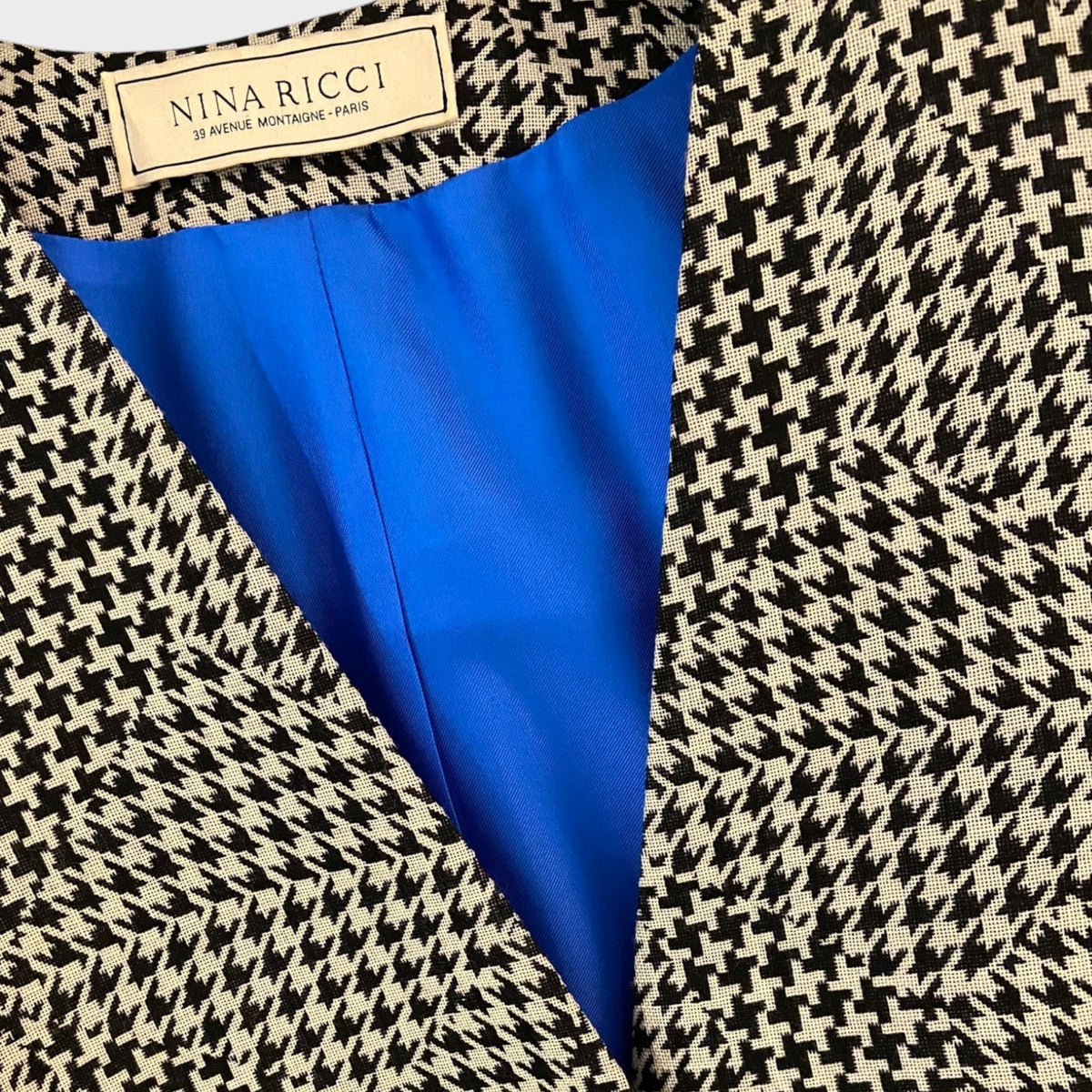 Tasoni Nina Ricci wool houndstooth blazer featuring a classic black and white pattern with a vibrant blue lining.