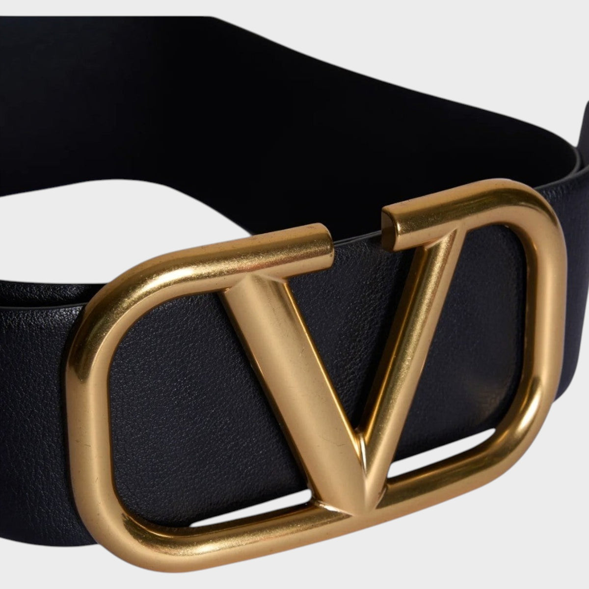 Tasoni Valentino V Logo black leather belt with a polished gold-tone metal buckle